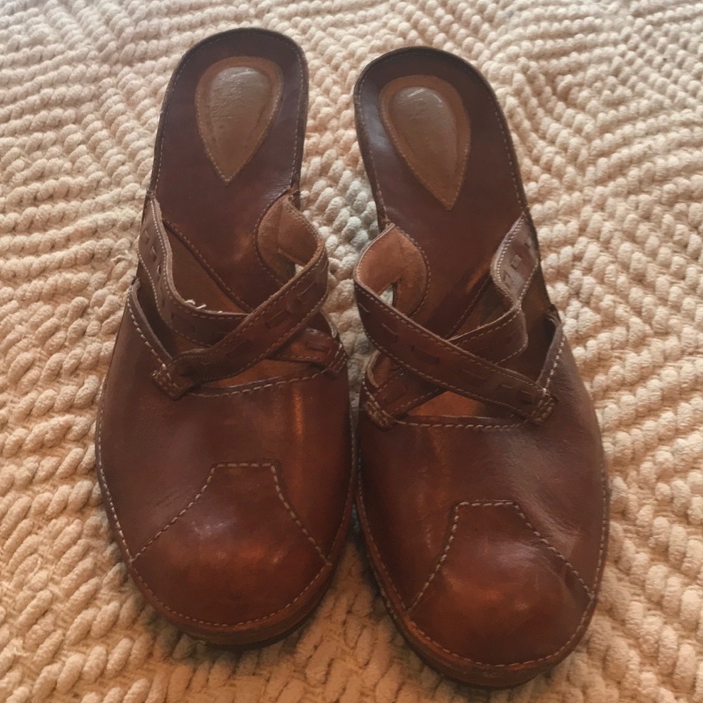 Clark Artisan Size 8.5M 3 Inch Heel Leather Shoes